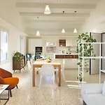 Centro Storico, Esclusivo, 4' Piano Senza Ascensore, Auto E Posto Auto Su Richiesta Appartement *