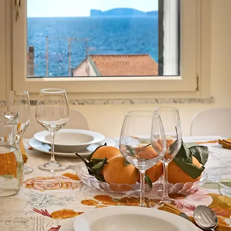 Centro Storico, Esclusivo, 4' Piano Senza Ascensore, Perfettamente Isolato E Condizionato Alghero
